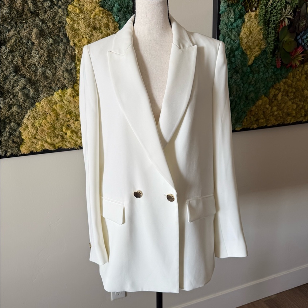 Zara White Double-Breasted Blazer
